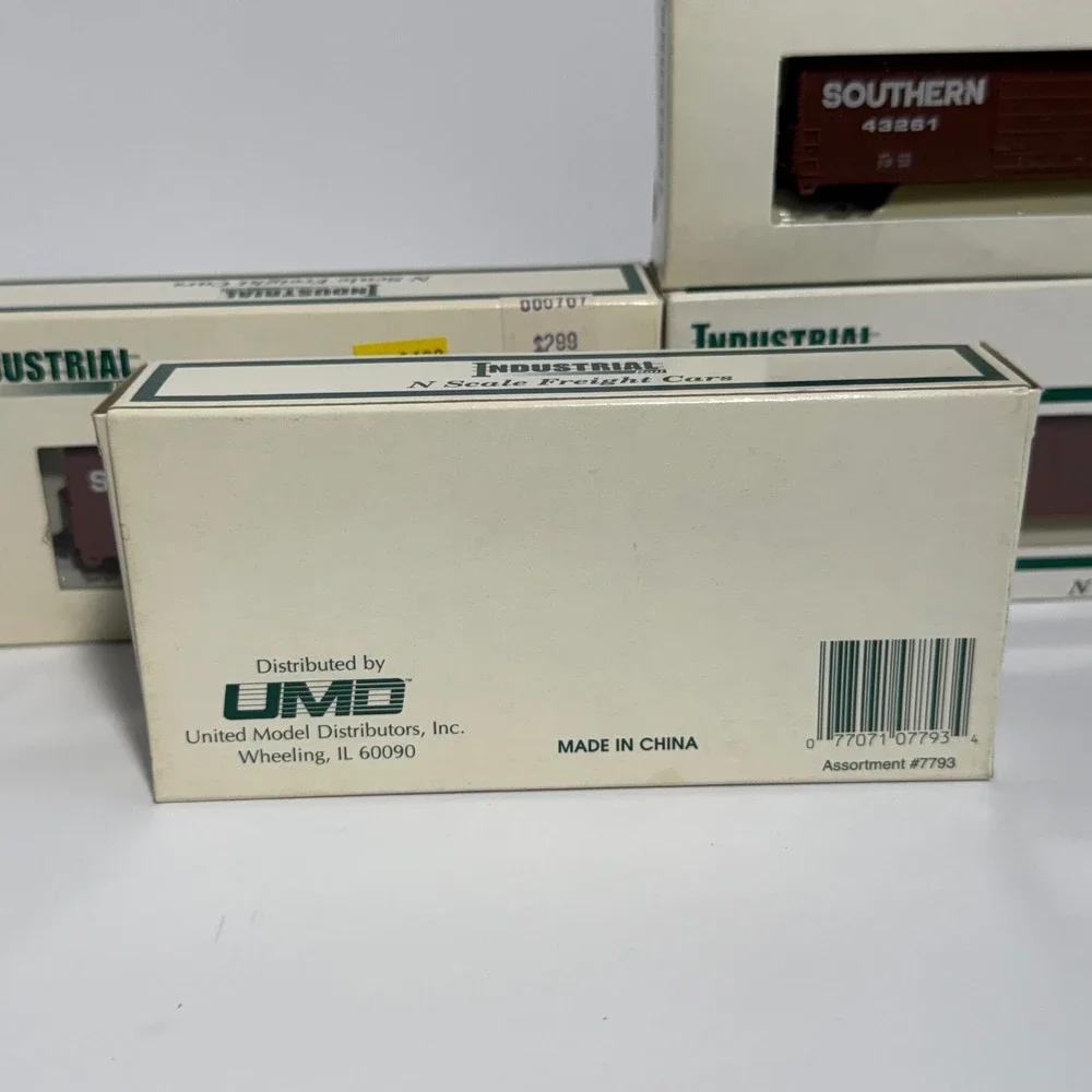 Industrial Rail N Scale Southern #7793 43261 Freight Boxcars Lot of 4 UMD
